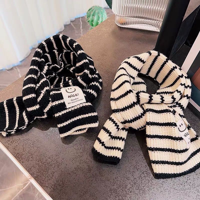 Scarf with Personalized Label and Stripes, Korean Style for Children, Autumn and Winter Knit, Windproof and Warm Woolen Neck Warmer for Boys and Girls