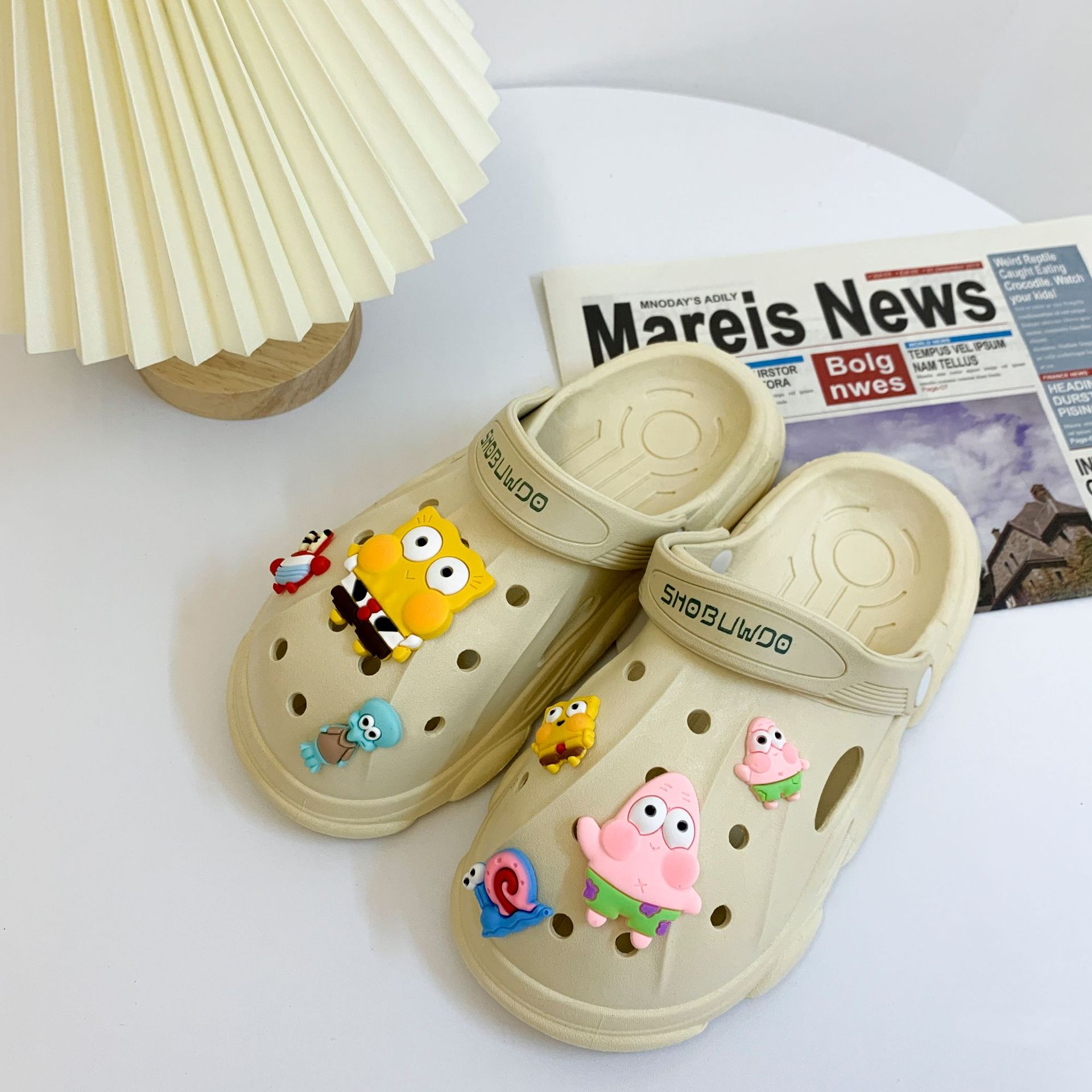 New Cave Shoes Women's Summer Cartoon Cute Three-eyed Boy Student Couple All-match Jade Gui Dog Non-slip Outer Wear Cool