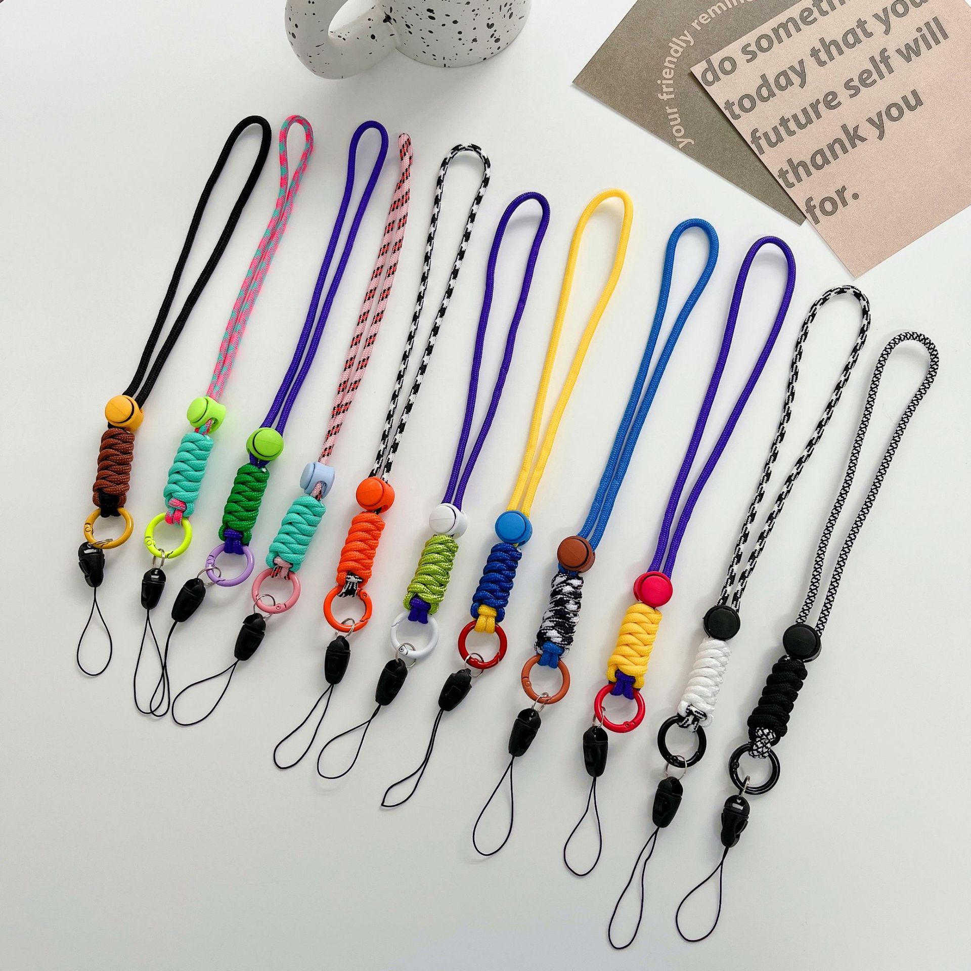 ins彩色手工编织手机短绳手提包包挂饰车钥匙防丢手腕绳适用男女