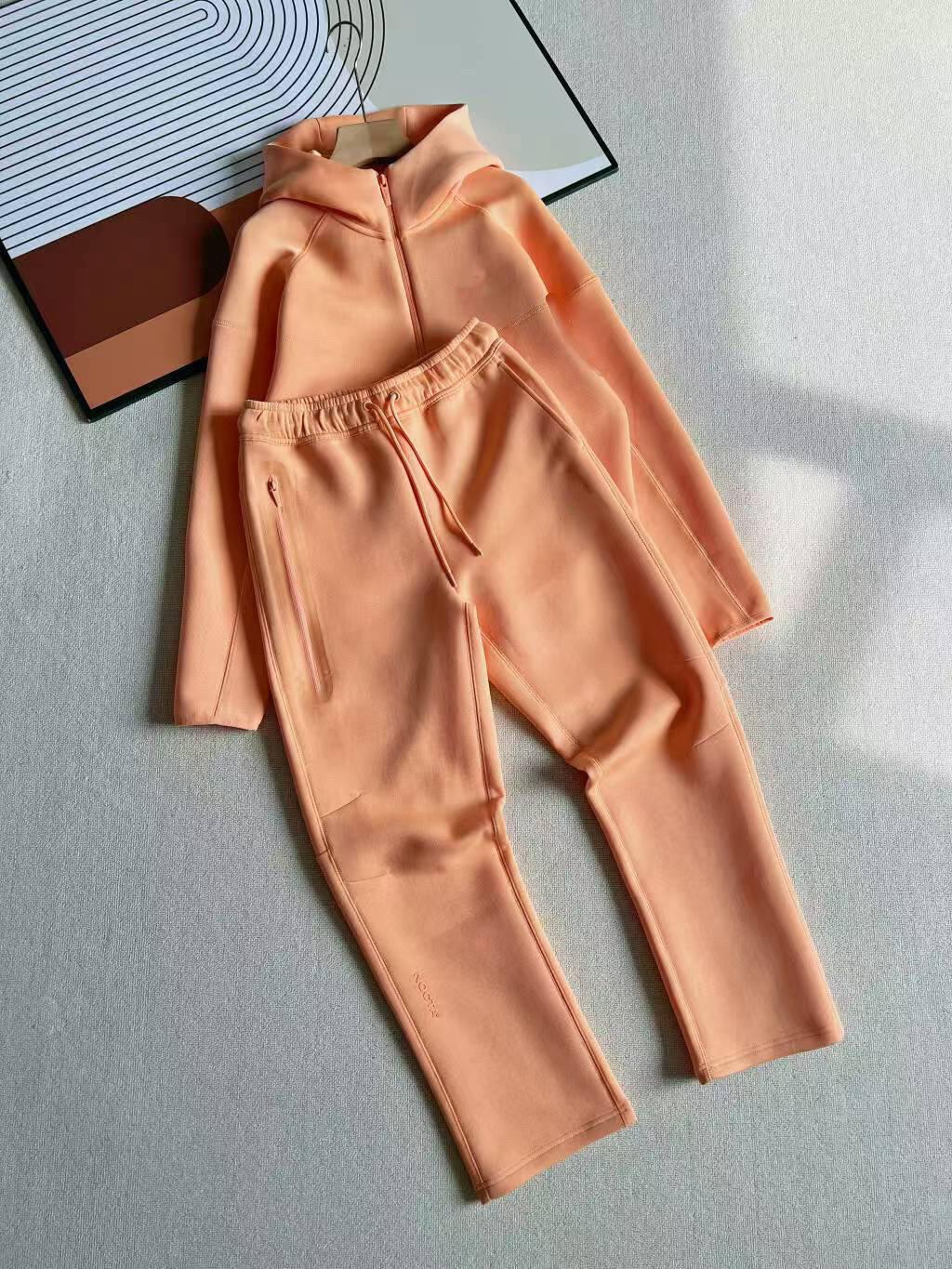 2025春クロスボーダー小フックカジュアルスポーツNOCTA連名フード付きジッパージャケットセットFD8454