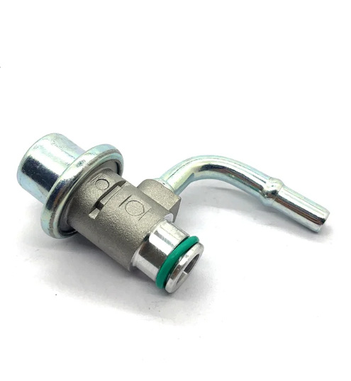 Factory Direct Sales 22670-2Y500 Suitable for Toyota Reiz Car Fuel Pressure Regulator