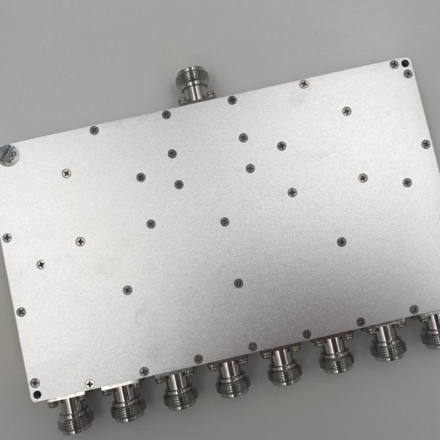 N头500-6000M微带八功分器、WiFi、一分八功率分配器0.5-6G合路器