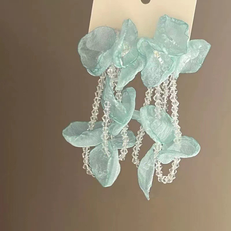 Pendientes de borla de flor de súper hada de plata Pendientes de ins pequeños frescos y dulces Personalidad de moda Pendientes de alta gama al por mayor