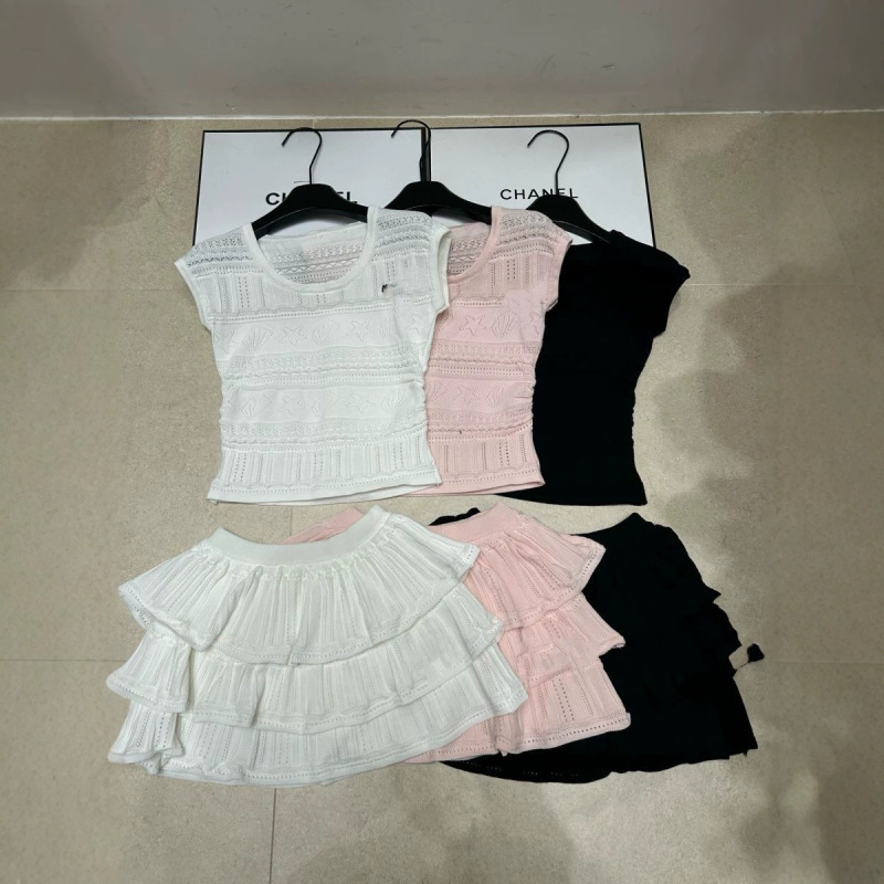 26 Summer New Style Thin Waist-Cinching Slimming Discount French Crochet Hollow Slim Fit Knitted Short Top for Women 26 Summer New Style Thin Waist-Cinching Slimming Discount French Crochet Hollow Slim Fit Knitted Short Top for Women