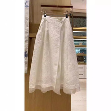 2024早春新款女装设计感小众两粒扣白色半身裙气质清冷风高腰裙子