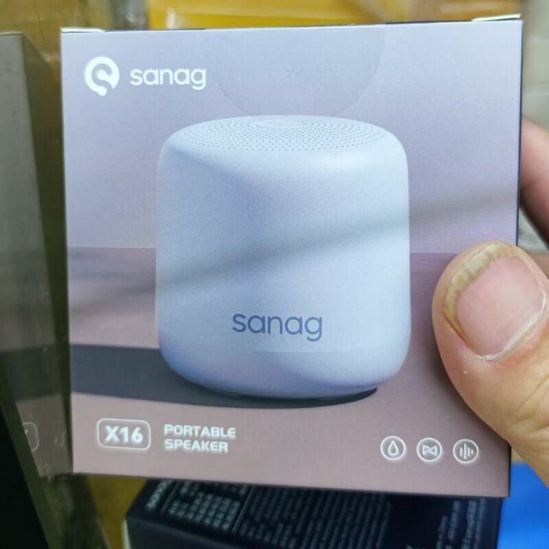 Waterproof portable bluetooth speaker gift small stereo gift sound quality super good workmanship mobile phone universal plug