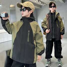 儿童装中大童春冬款酷帅2025新款男童秋装外套男孩洋气秋季冲锋衣