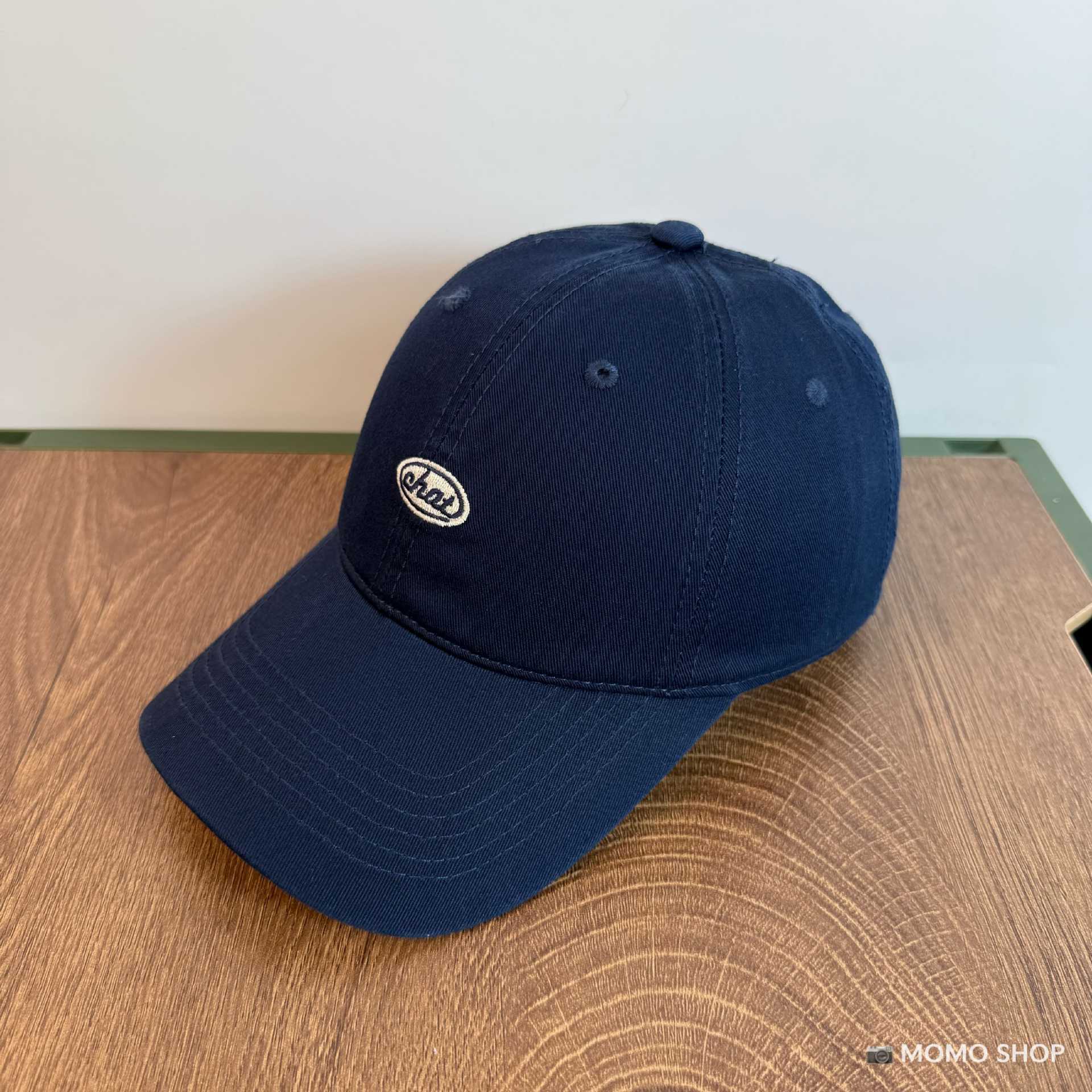 Moda chat bordado sombrero de béisbol para hombres cuatro estaciones, sombrero de lengua casual universal, sombrero de viento de la escuela coreana para mujeres muestran cara pequeña