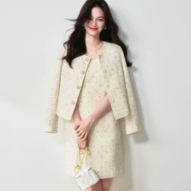 连衣裙;女式毛呢外套;其他短外套