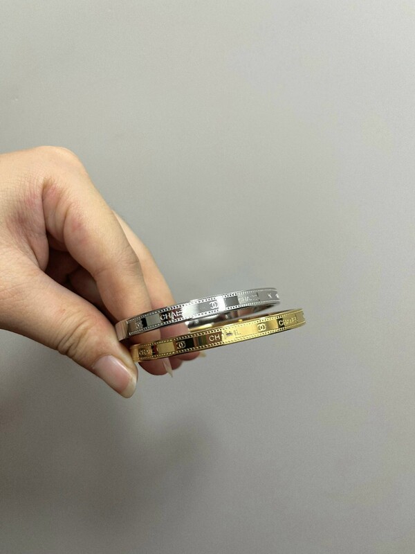 Cross-Border Trendy Luxury Fashion Bracelet with Label, Titanium Steel, Simple and Non-Fading