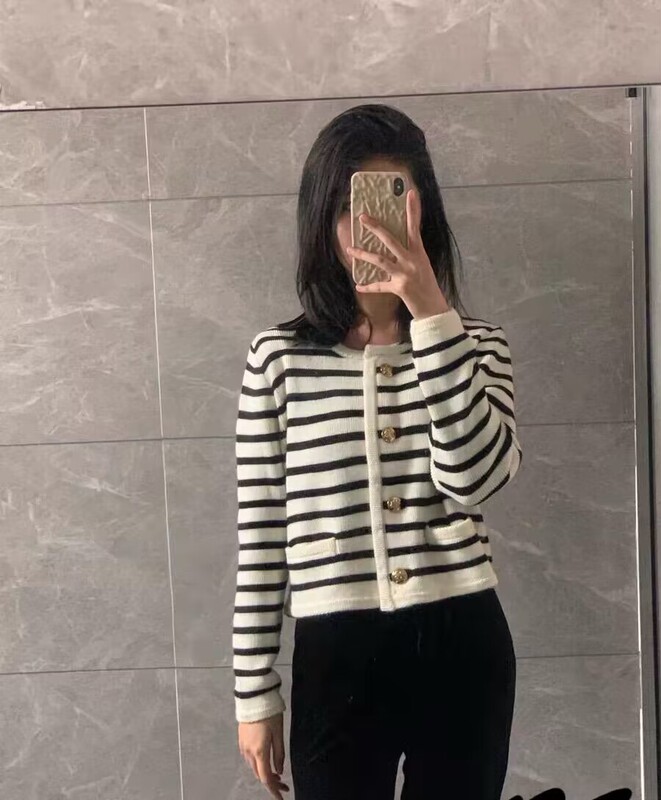 别致感小香风红白条纹针织开衫外套春秋新款慵懒风毛衣上衣女|undefined
