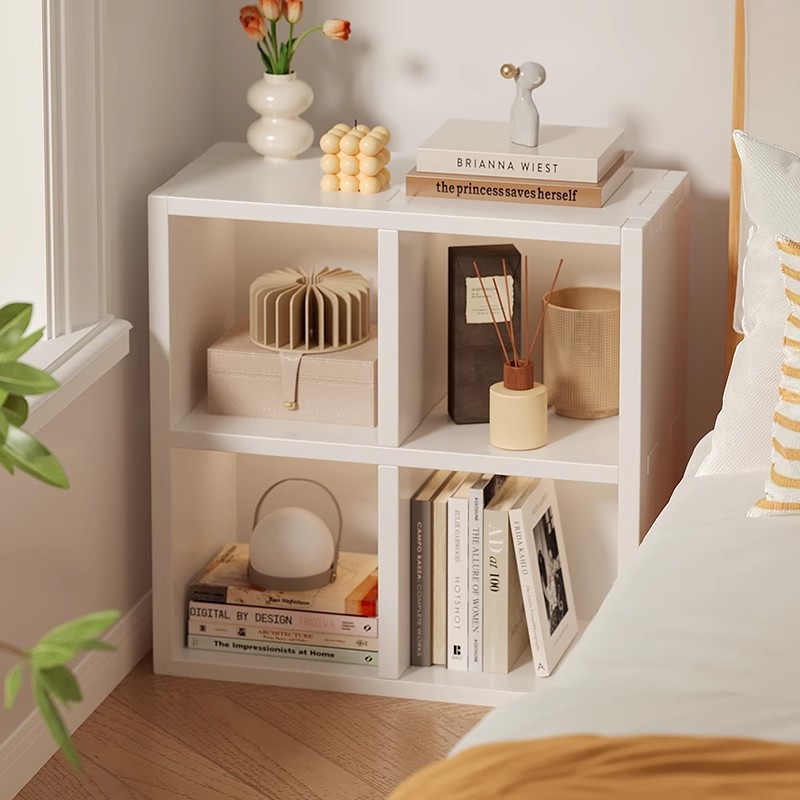 Estante de cabecera de viento de crema de madera maciza, armario de almacenamiento de celosía de piso a techo, cama de dormitorio, estante de gabinete bajo contra la pared