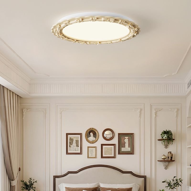 Nordic retro French-style ceiling lamp with resin relief art, modern minimalist American-style master bedroom lighting fixture Nordic retro French-style ceiling lamp with resin relief art, modern minimalist American-style master bedroom lighting fixture