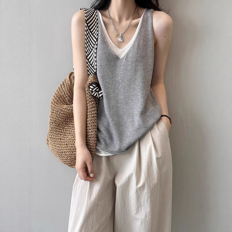 French-Style Color-Blocking Faux Two-Piece V-Neck Ice Silk Linen Knit Vest for Women, Summer Outerwear with a High-End Feel, Sleeveless Top