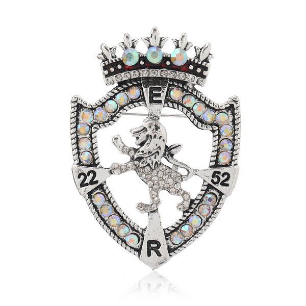 Retro men's classic shiny brooch