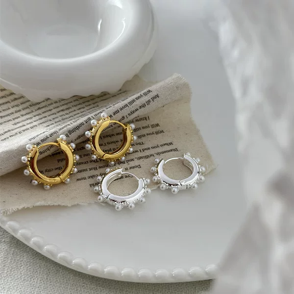 Chanel Style Pearl Ear Ring Ear Buckle Women's Niche Retro Simple Elegant All-match Fashion Commuter High-end Ear Accessories Women