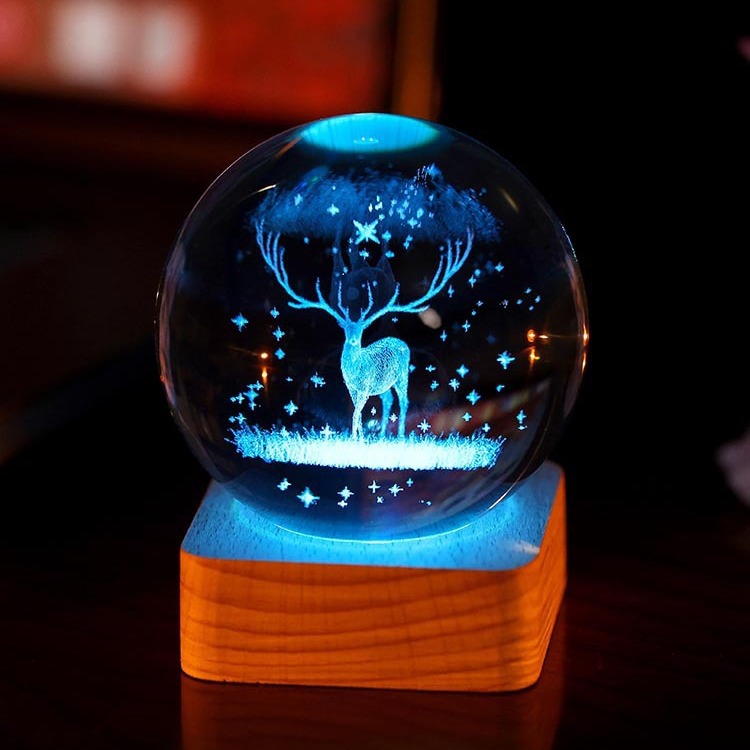 加世生日礼物发光水晶球麋鹿卧室摆件系男送女朋友闺蜜情人节礼物