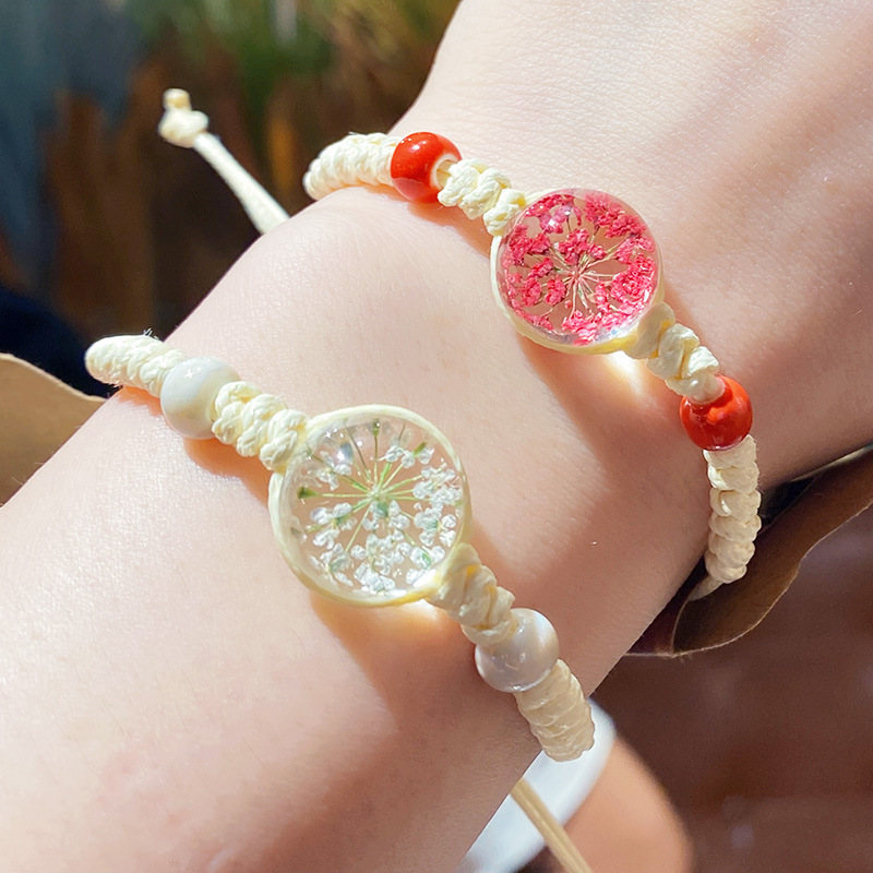 Hand-Woven Bracelets for Festivals, Gifts for Best Friends, Artificial Flowers, Adjustable Bracelets, Available at Tourist Attractions and Night Markets for 10 Yuan and 15 Yuan