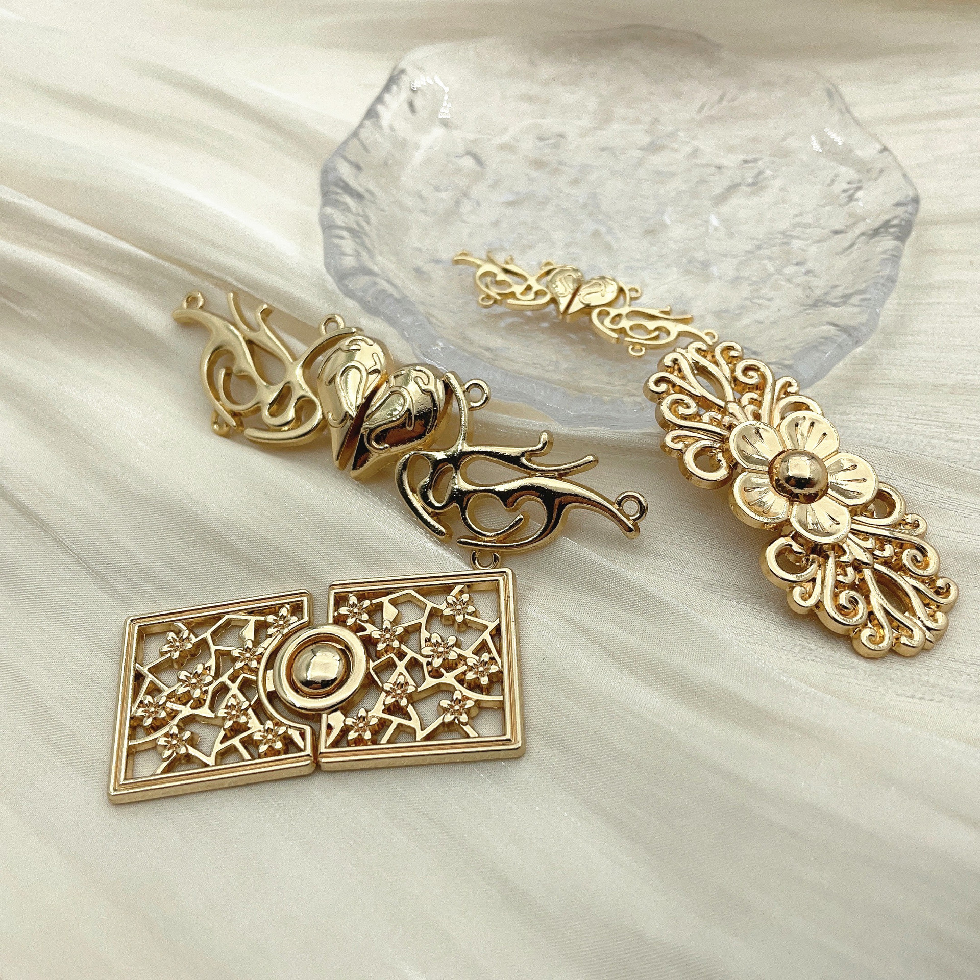 批发汉服子母扣 明制宋制复古金属盘扣 云肩披风立领皮草旗袍对扣