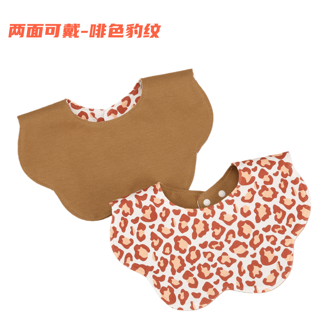 Babero Impermeable en Forma de Pétalo para Bebés de Algodón