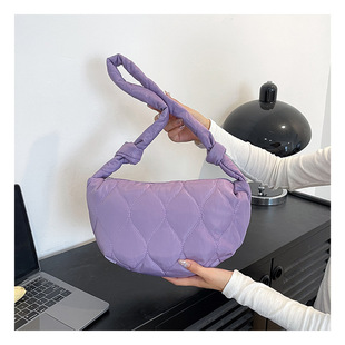 This year's popular shoulder bag 2024 autumn new bag women's niche dumpling bag fashion simple messenger bag women's bag