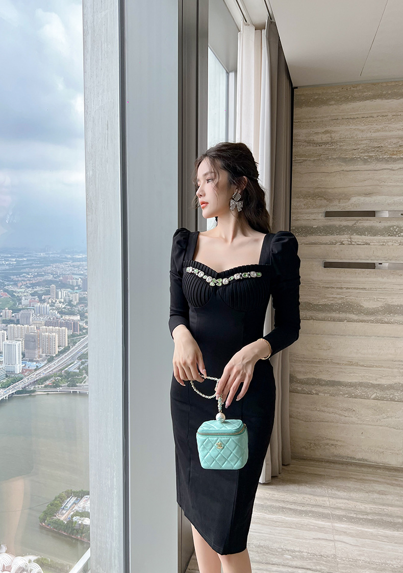Đầm ôm body nữ tay ngắn cổ tròn đính đá lấp lánh viền xù — Màu đen chi tiết 7