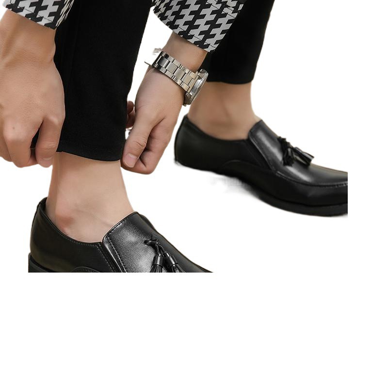 Cross-border 46 zapatos de cuero de bordas grandes para hombres con un pedale de moda de punta pequeña zapatos de cuero transpirables perezosos zapatos de lefour con suela gruesa