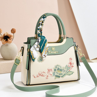 �����Y����������ʽ���L�̽������¿���Ů��б������������Ů