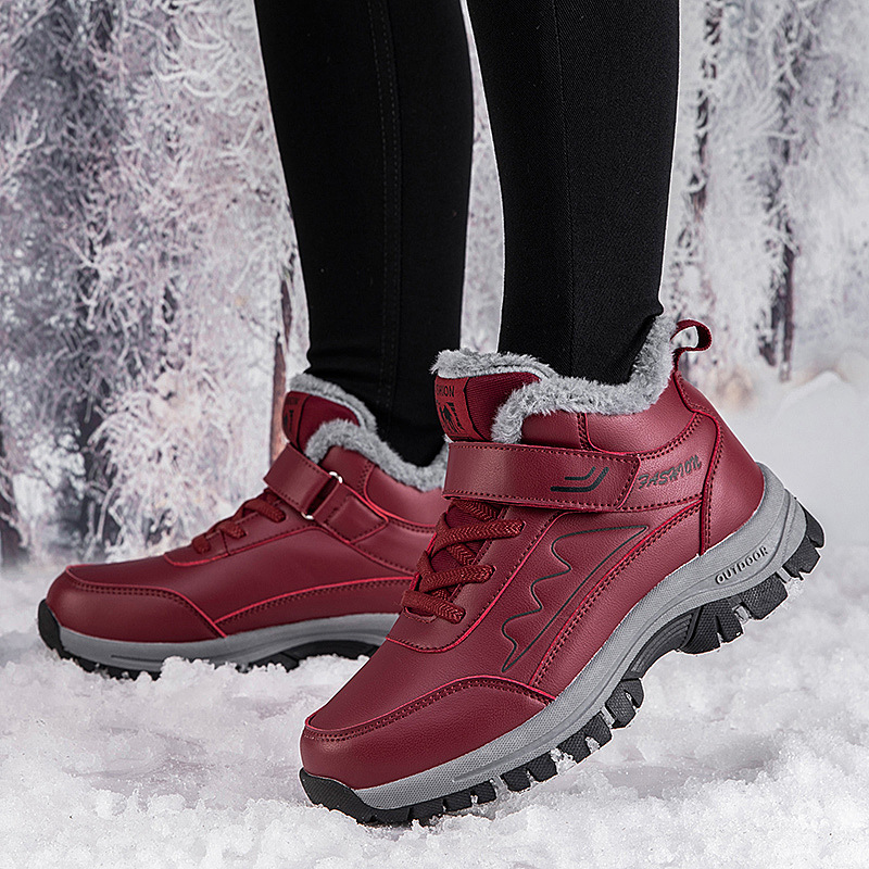 Mantener calientes los zapatos de algodón de invierno y los zapatos deportivos de terciopelo los zapatos de algodón para ancianos, los zapatos de la madre, las botas de nieve para ancianos y de mediana edad, la parte superior de la piel image 1