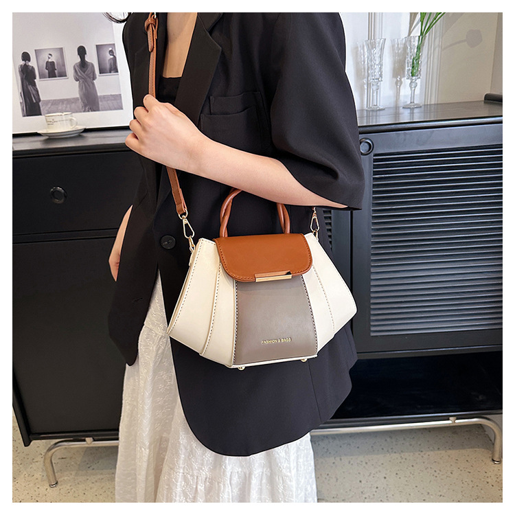 577g Weight Polyester Lining Material Zipper Closure Type Single Shoulder Strap Strap Type Crossbody Bag Bags Type Casual, Daily Occasion Pu Leather Material Color Block Pattern All Seasons Season Women's Gender Streetwear Style Square Shape Medium Size Women's Medium Pu Leather Color Block Streetwear Square Zipper Crossbody Bag 7