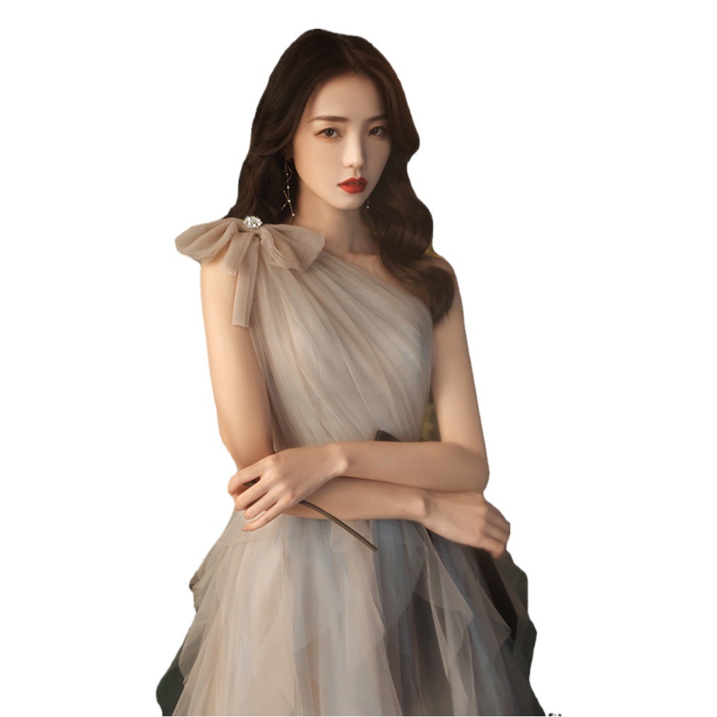 Vestido de noche para fiesta anual para mujer, estilo de alta gama con cinturón y diseño de hombro asimétrico, elegante vestido de anfitriona, vestido elegante para actuación de piano.