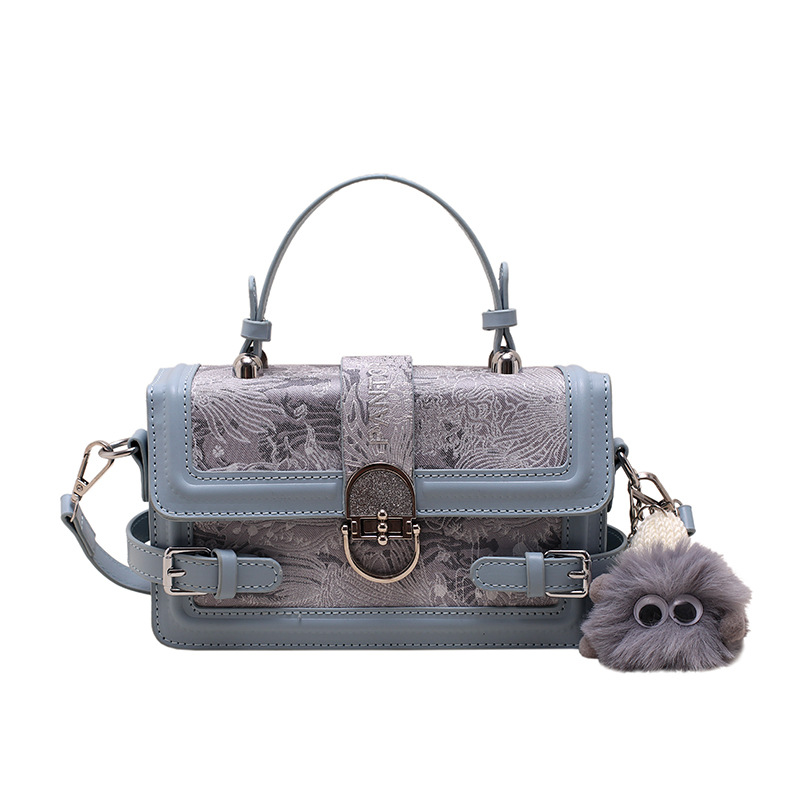 Borse prodotto singolo esterno 2023 estate nuovo stile piccola fragranza temperamento borsa a tracolla singola rete rossa stessa borsa a tracolla portatile di moda_voghion.com