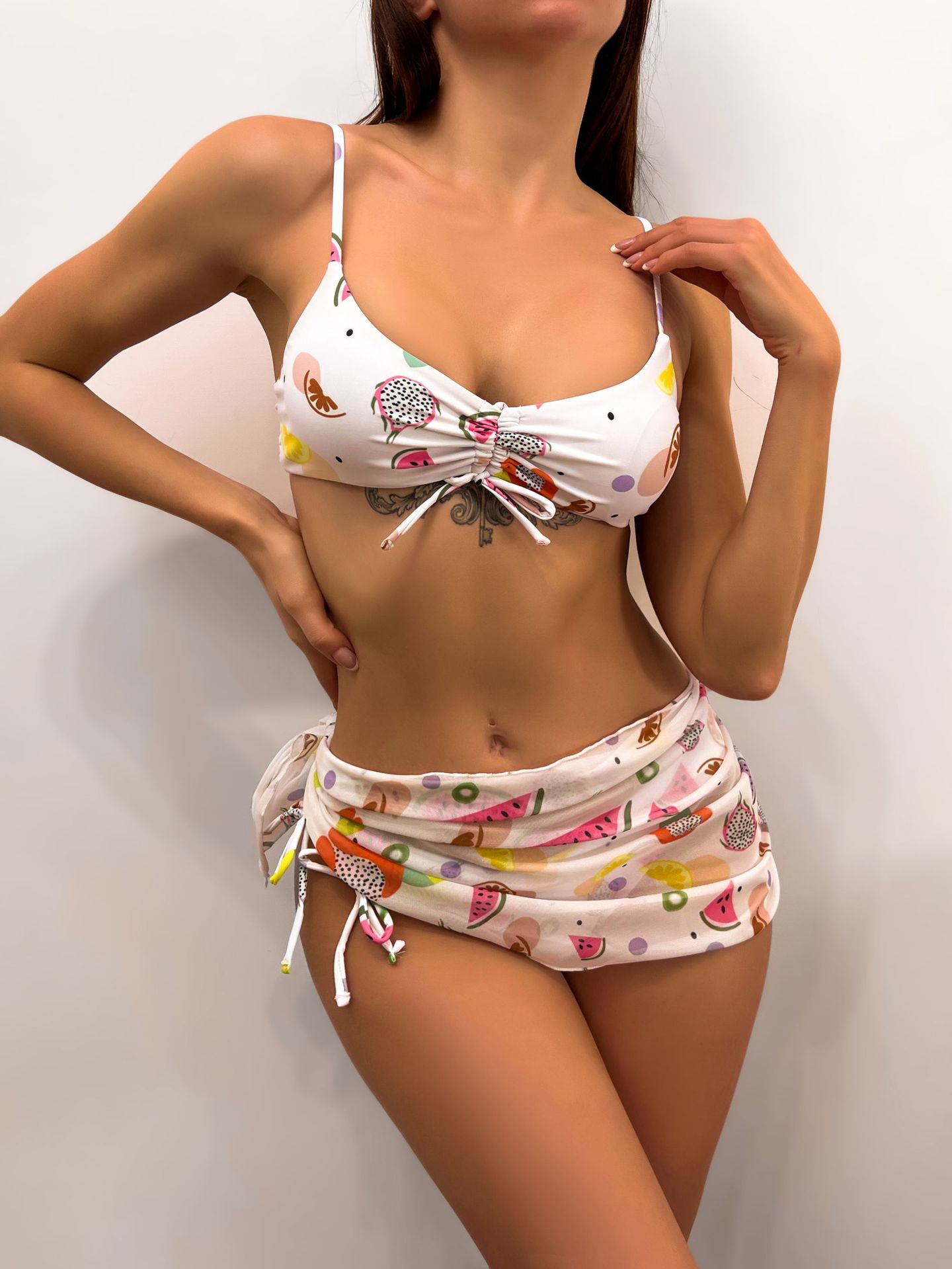 traje de baño de tres piezas con estampado de frutas NSCSY135112