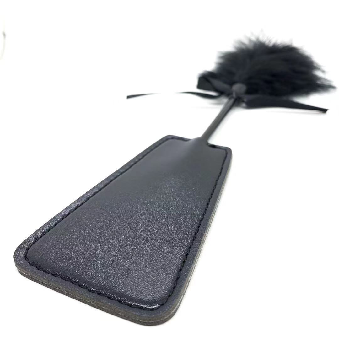 Fun SM Feather Clap Alternative Teasing Ostrich Feather Stick Bow Tie Couple Sex Products_voghion.com