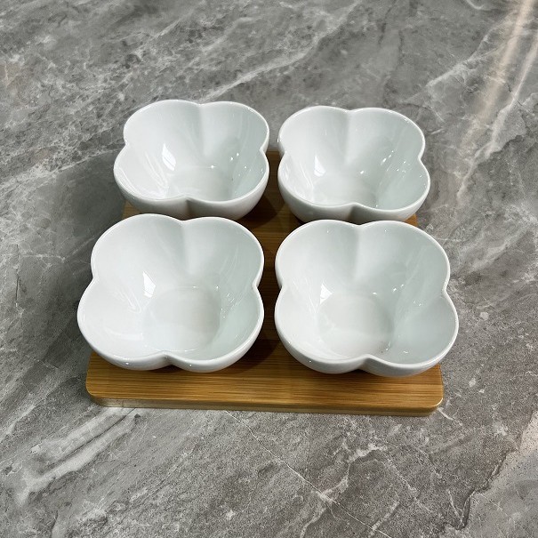Plum blossom small bowl