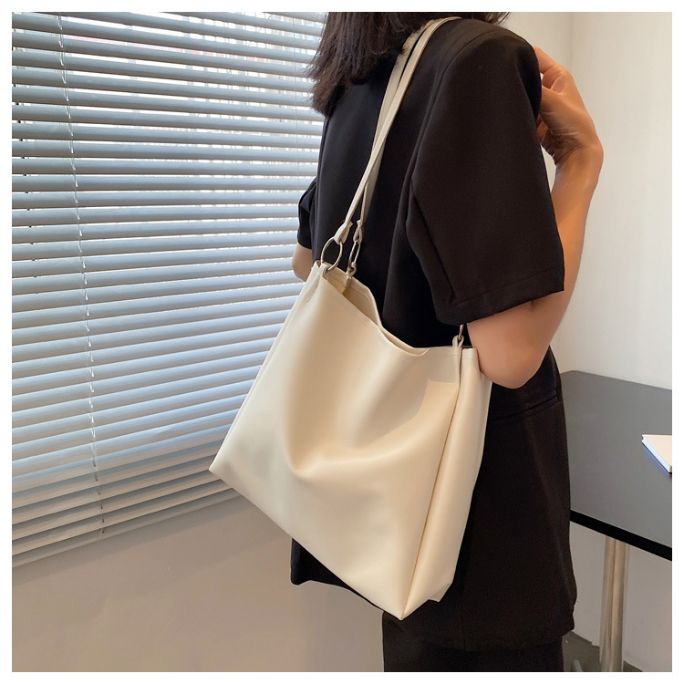 Korean Style Simple Solid Color Shoulder Tote Bag Wholesale display picture 12