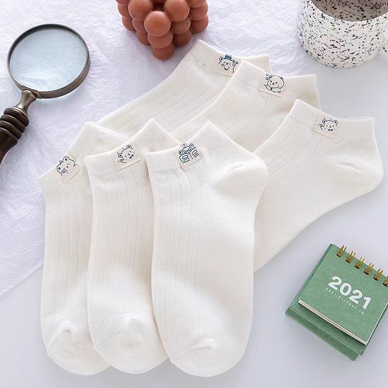 Short socks women's summer bear cloth label white thin boat Socks cute Japanese Joker solid color short socks Zhuji wholesale