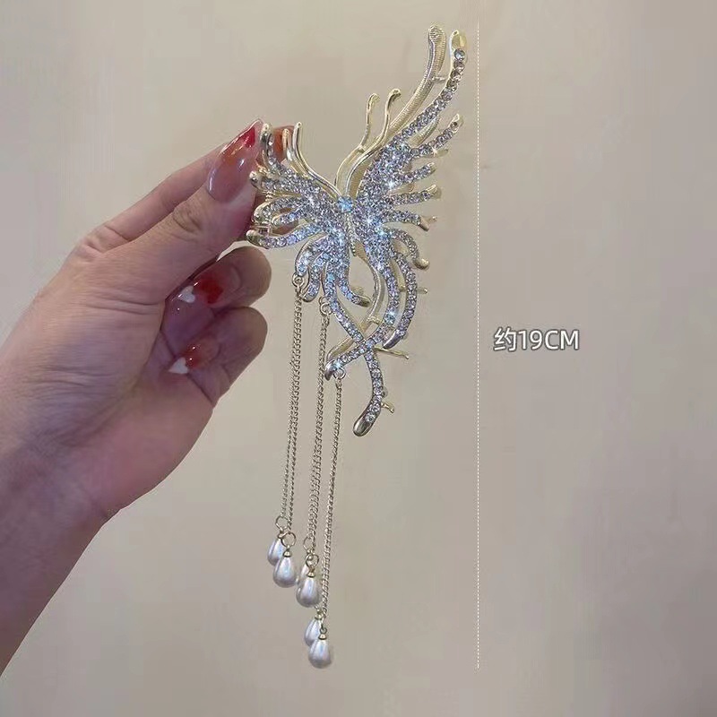 Elegant Fashion Butterfly Alloy Tassel Inlay Artificial Pearls Rhinestones Hair Clip display picture 4