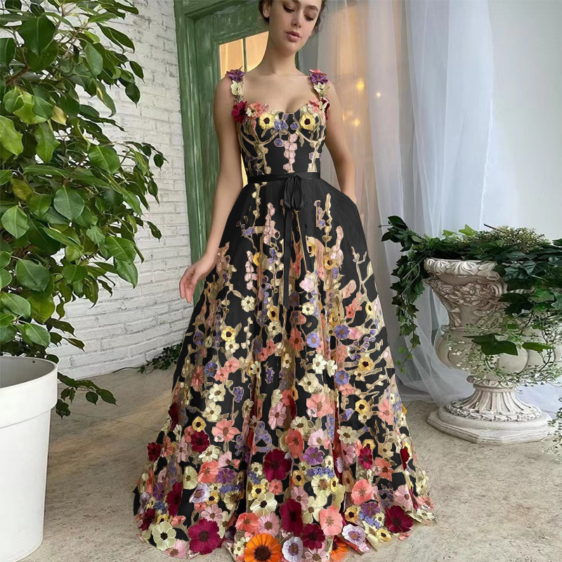 "Elegantes, figurbetontes Kleid mit Blumenstickerei für Damen – Sexy hüftbetontes A-Linien-Kleid mit 3D-Blumendesign, perfekt für Partys und Verabredungen am Abend"_voghion.com