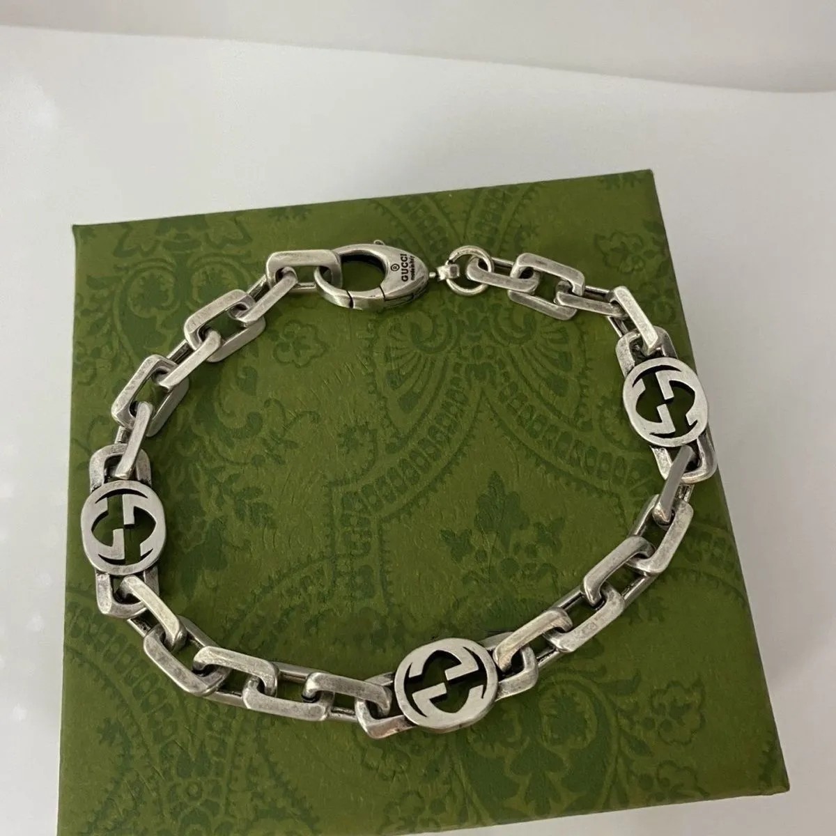 Retro Old Interlocking Bracelets for Men and Women Hip-Hop Silver Hip-Hop Trendy Couple Bracelets Valentine's Day Gift Bracelets for Men