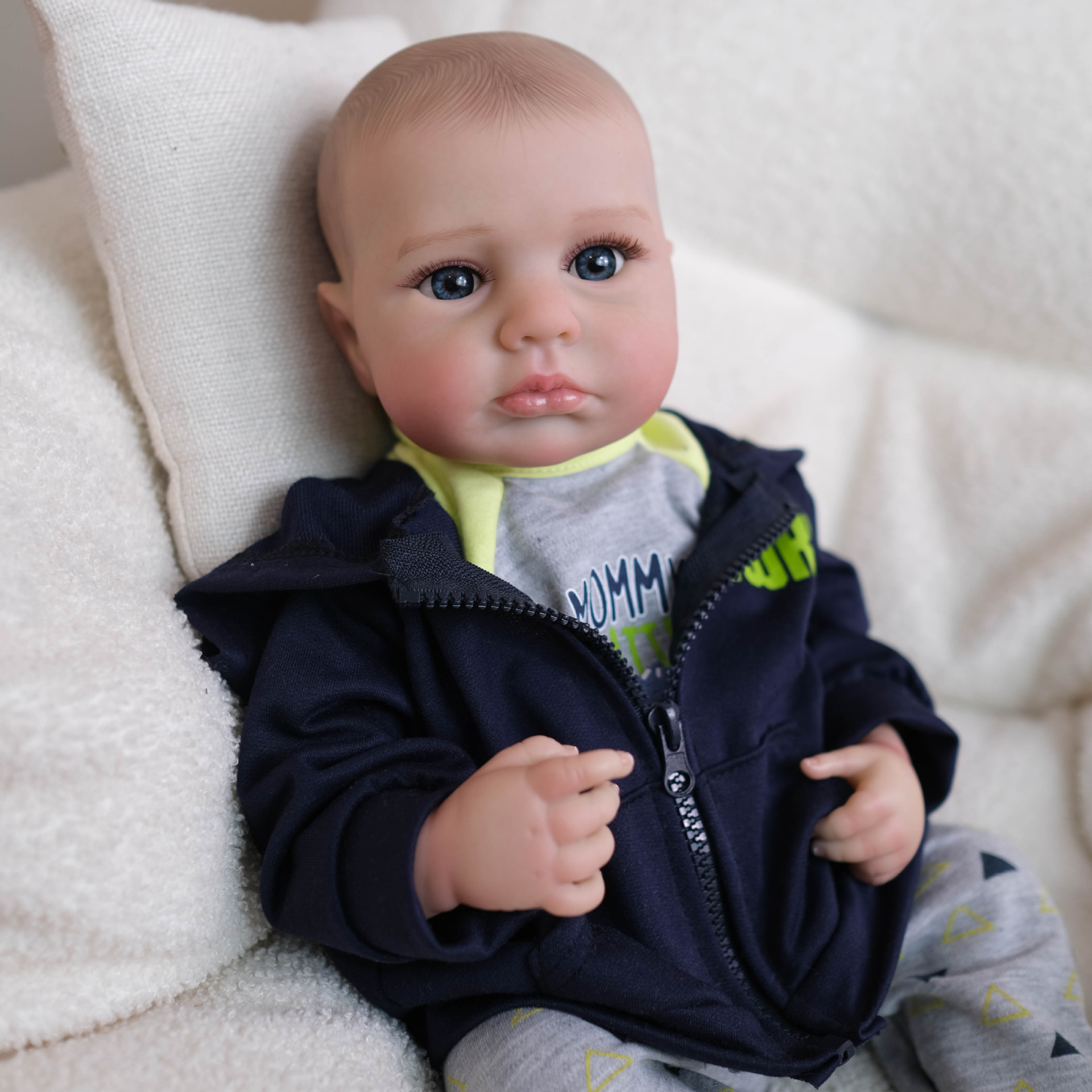19 pulgadas camiseta monstruosa LouLou muñeca de simulación realista bebé regalo de vacaciones para niños