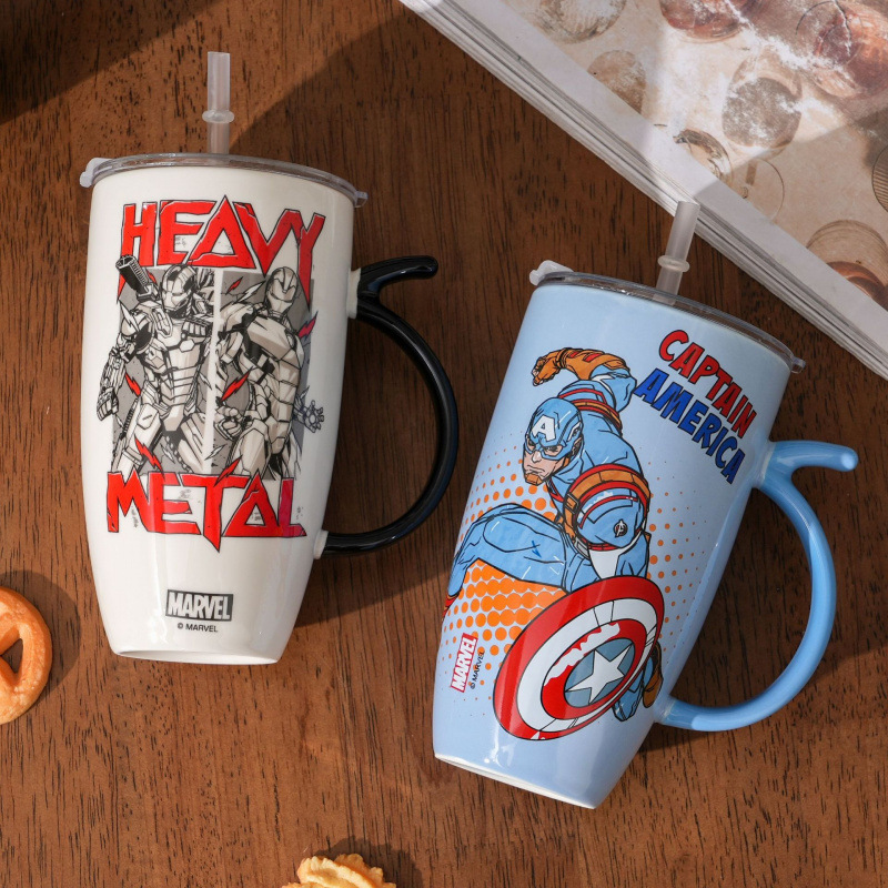 Marvel autorizado auténtico de gran capacidad marca tazas de cerámica pareja para hombres y mujeres adorables tazas de agua de leche de desayuno casual