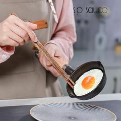 Cast iron mini omelette pan for making egg dumplings household pan 10cm small hot oil small oil pan
