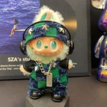 �F؛17��������һ������ǰ������labubu�������z�·����b�Q�b