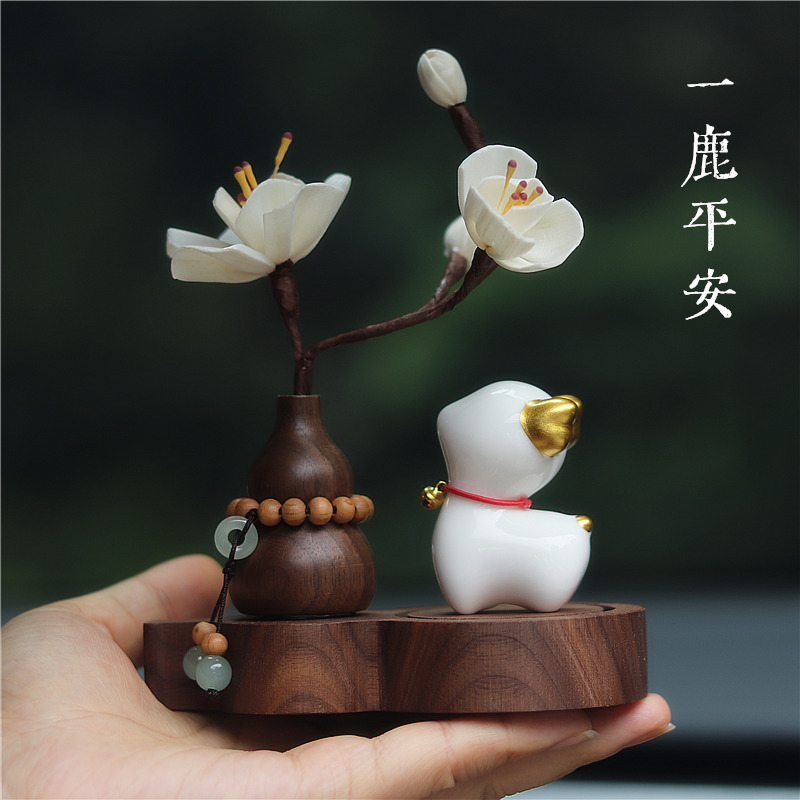 サンダルウッド Yilu Ping An 車の装飾品車のインテリアアクセサリー車のアロマセラピー装飾センターコンソールハイエンド 2025 新しいスタイル|undefined
