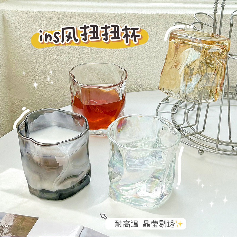 Vaso de agua potable de alto valor Vaso de vino de whisky Taza femenina Taza retorcida Taza de bebida colorida Taza de café casera