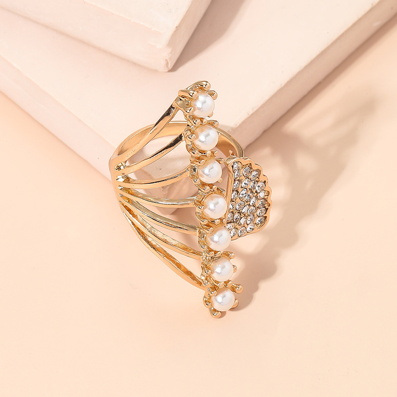 Elegant geometric fashionable retro creative design ring pearl