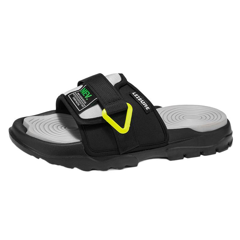 Zapatillas nuevas zapatillas Eva de alta gama para hombres con suelas gruesas fuera de las zapatillas frías transfronterizas para hombres con suelas blandas para uso doméstico slippers