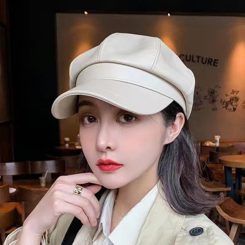 아이보리 화이트 가죽 팔각형 캡