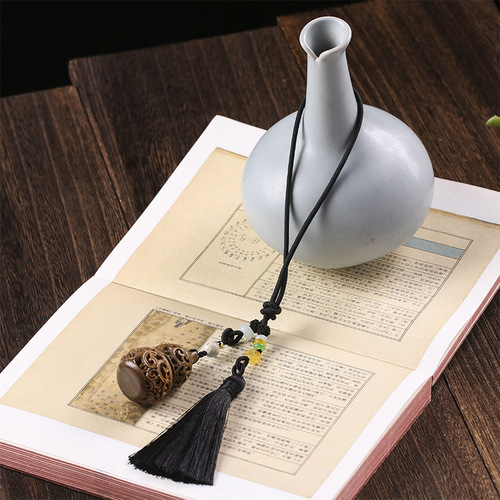 Chinese style wind chime creative keychain for women, night light gourd-shaped sachet, for men, phone chain, car ornament